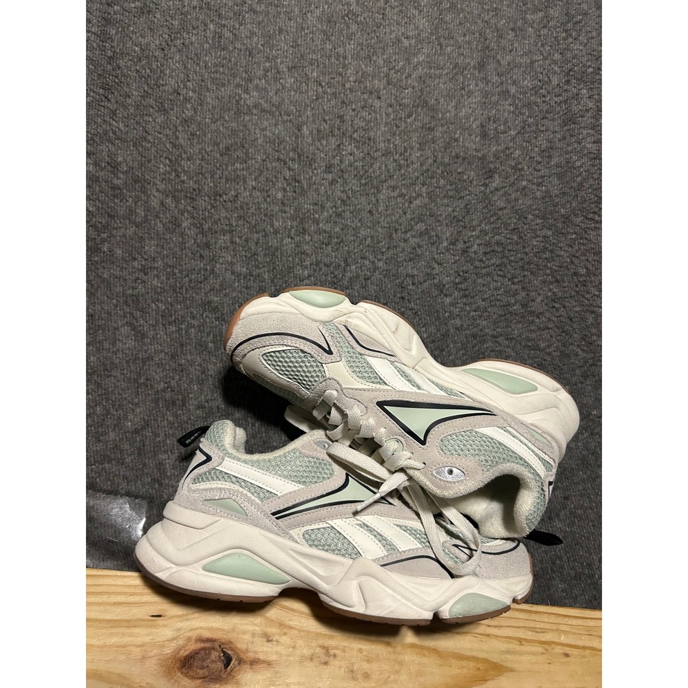 Reebok shoes athletic size 9.5 mens green white gym running
